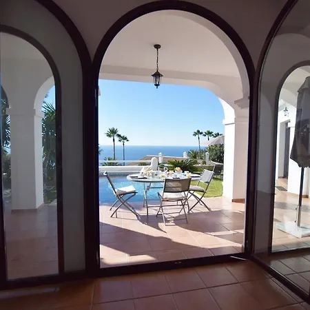 Casa Blanca Villa *