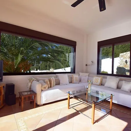 Casa Blanca Villa *